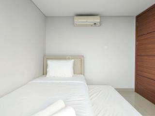 Tranquil Designed 2BR Apartment Dago Suites By Travelio - Bandung - 8