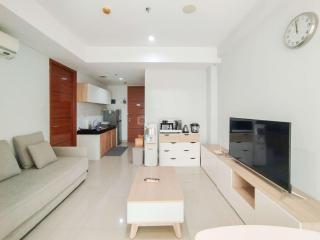 Tranquil Designed 2BR Apartment Dago Suites By Travelio - Bandung - 6