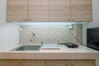 Best Homey and Cozy Studio at Dave Apartment By Travelio - 3