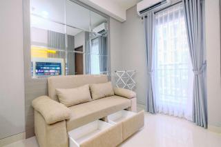 Restful and Homey 2BR at Transpark Cibubur Apartment By Travelio - Depok - 5