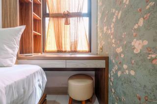 Good Deal and Relaxing 2BR Transpark Cibubur Apartment By Travelio - Depok - 3