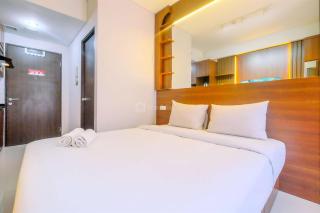 Restful and Minimalist Studio Transpark Cibubur Apartment By Travelio - 4