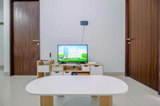 Comfortable and Nice 2BR at Transpark Cibubur Apartment By Travelio - Depok - 7