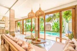 Villa Tokyo - 3 BDR Private Villa - 3 min walk to KU DE TA beach - Kuta - 5