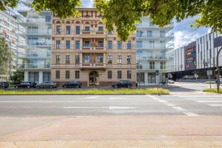 Nowoczesny Apartament z Parkingiem w Centrum Szczecina by Noclegi Renters - Stettino - 6