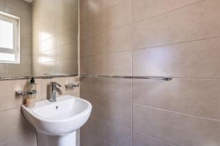 Luxury Seafront Apartment by SOLEA - Sliema - 7