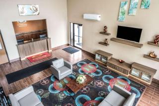 Econo Lodge - La Crosse - 7
