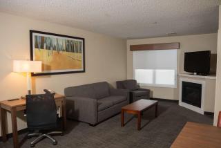 Hawthorn Suites by Wyndham Erie - Erie - 4