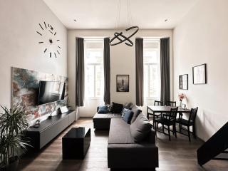 Contemporary Jindřišská Apartment - 0