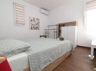 Apartments Karbuni By The Sea - 9