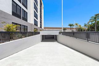 Hampton Inn Los Angeles Airport - 8