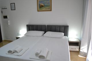 Sunny Studio Apartment & Parking - 7