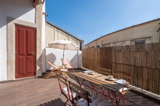 Host Wise - Sunny Downtown Apartment - Porto - 9