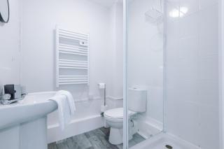 Chester Heights by Guestz - 6