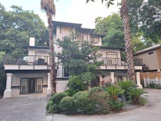 Mediterranean House - Seguin - 0