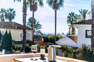 107-Exclusive Apartment with Pool, Elviria, Marbella - Marbella - 4