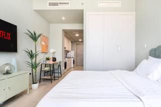 Cosy Studio Apartment in Bloom Towers, Jumeirah Village Circle - 5