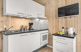 2 Bedroom Cozy Home In Roslev - 5