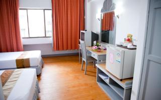 Thumrin Hotel - 7