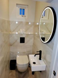 Tudor Cottage, Hot Tub, Sleeps 8 - Llandudno - 6