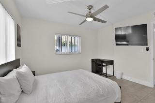 Coastal Getaway Free Parking Fast Wifi - Boca Raton - 4