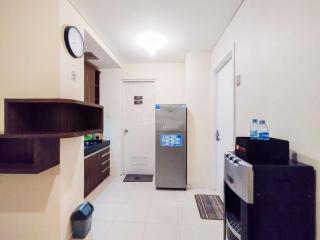 Simple 1BR Apartment Parahyangan Residence By Travelio - 9