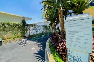 Pleasant and Tidy Studio Apartment Springlake Summarecon Bekasi Apartment By Travelio - Bekasi - 4