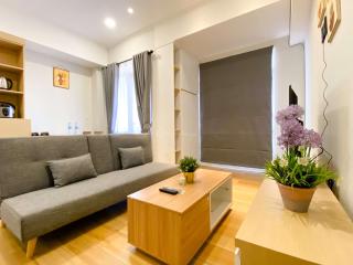 Spacious and Combined 1BR Vasanta Innopark Apartment By Travelio - Cikarang - 4