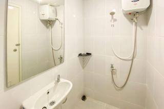 Good Price and Homey Studio Tokyo Riverside PIK 2 Apartment By Travelio - Rawalembang - 9