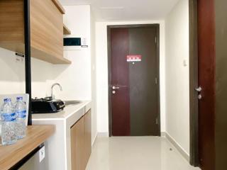 Great Deal and Comfortable Studio Pollux Chadstone Apartment By Travelio - Cikarang - 3