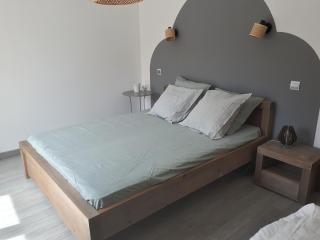 Maison de village avec sa charmante petite cour intérieure - Fleury - 3