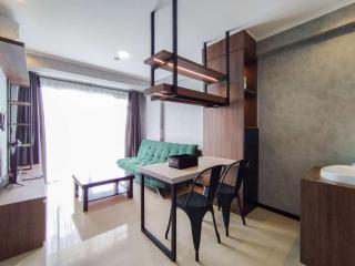 Cozy Industrial Designed 2BR at Gateway Pasteur Apartment By Travelio - 7