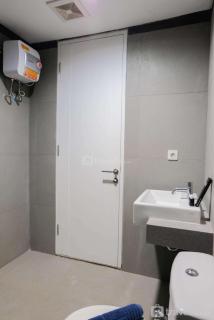 Luxurious and Comfy 2BR Paddington Heights Alam Sutera Apartment By Travelio - 9