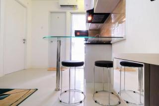 2 BR Bassura City Apartment with Mall Access By Travelio - Jakarta - 3