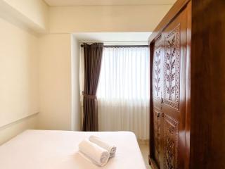 Modern Look 2BR at Meikarta Apartment By Travelio - Cikarang - 5