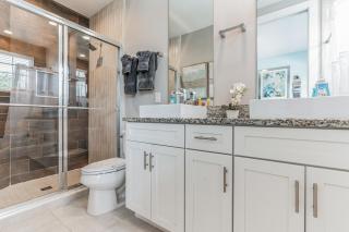 Elegant Townhome Near Disney – Private Suites! townhouse - Orlando - 5