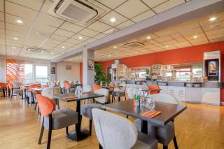 Brit Hotel Les Evens - Saint-Saturnin - 7