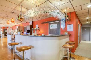 Brit Hotel Les Evens - Saint-Saturnin - 4