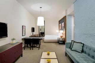 21c Museum Hotel Louisville - 3