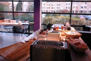 Brit Hotel Confort Rouen Centre - Rouen - 3