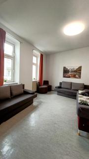 Near Schönbrunn - Economy Rooms in Shared Apartment at Meidling Train Station - Wenen - 8