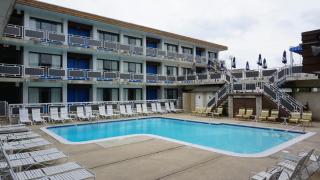 Windjammer Motor Inn - 7