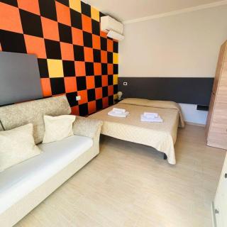 Vicino Aeroporto - Orange Marina Room - Olbia - 0
