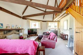 Grade II Old Engine House, on the SW Coast Path - 8