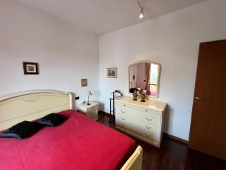 Beautiful Desenzano Apartment - 5