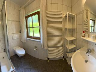 Holiday home in the Knüllgebirge with balcony - Neuenstein - 2