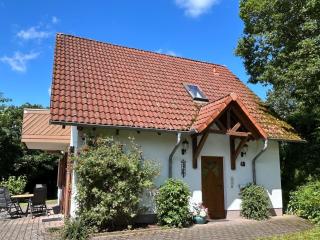 Holiday home in the Knüllgebirge with balcony - Neuenstein - 0
