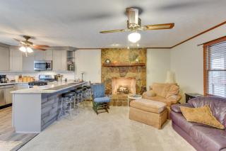 Cozy Hiawassee Cabin - 4 Mi to Lake Chatuge! - Hiawassee - 5