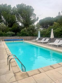 Les Calades - Piscine, Parc, Parking - Arles - 8