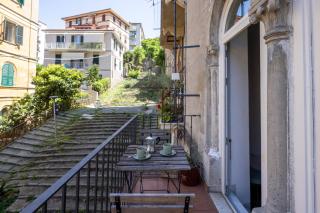 C_44 - Be on the old steps between station and centre / Scalinata Cernaia - La Spezia - 4